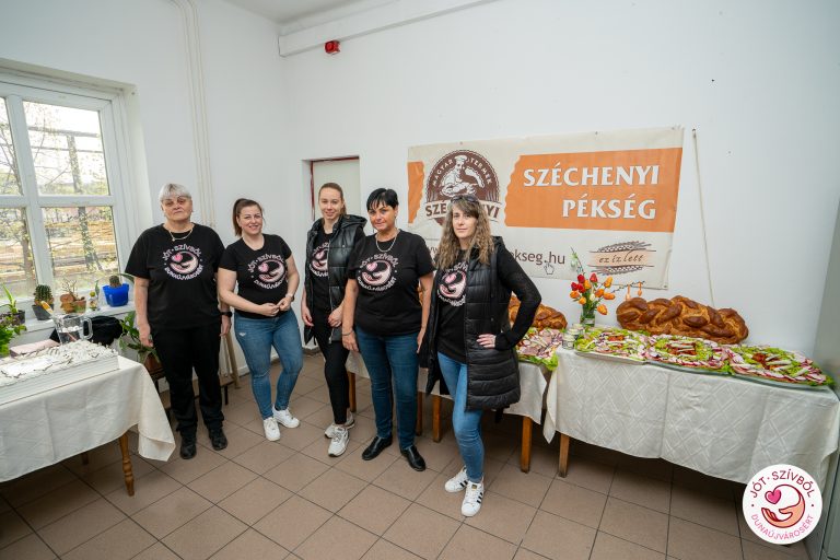 husveti-segitseg-2024-jot-szivbol-8